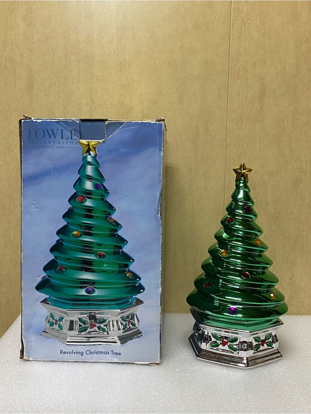 TOWLE Silversmiths ceramic Revolving Christmas Tree